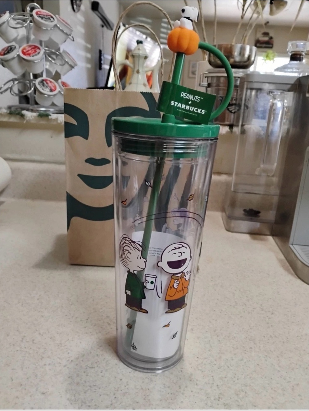Starbucks Peanuts Snoopy 24-ounce Cold Cup Brand New